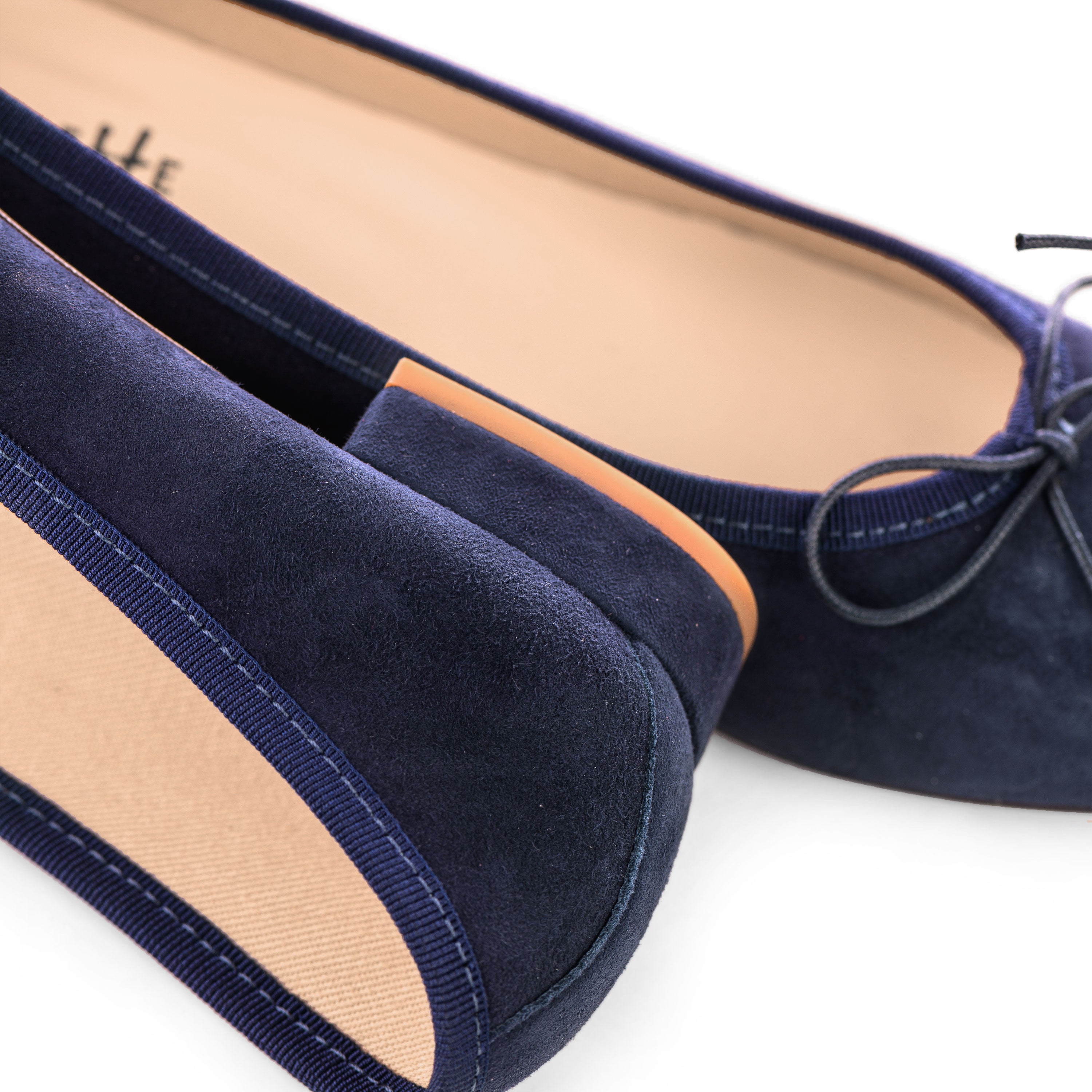 Ballerines bleues à talon en daim