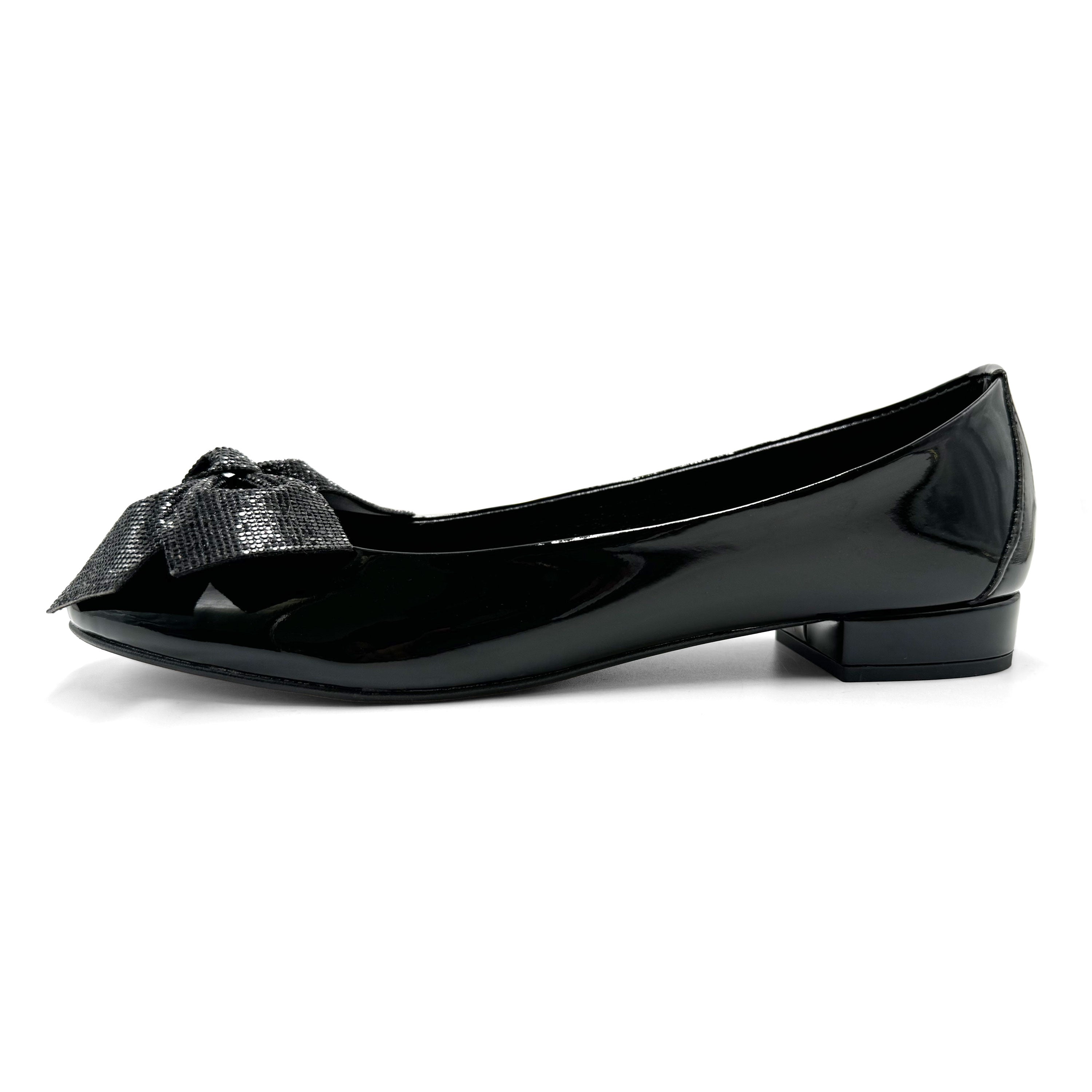 Ballerines de soirée en cuir verni noir avec talon et nœud bijou
