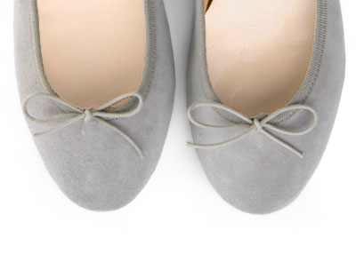 Light grey suede medium heel ballerinas