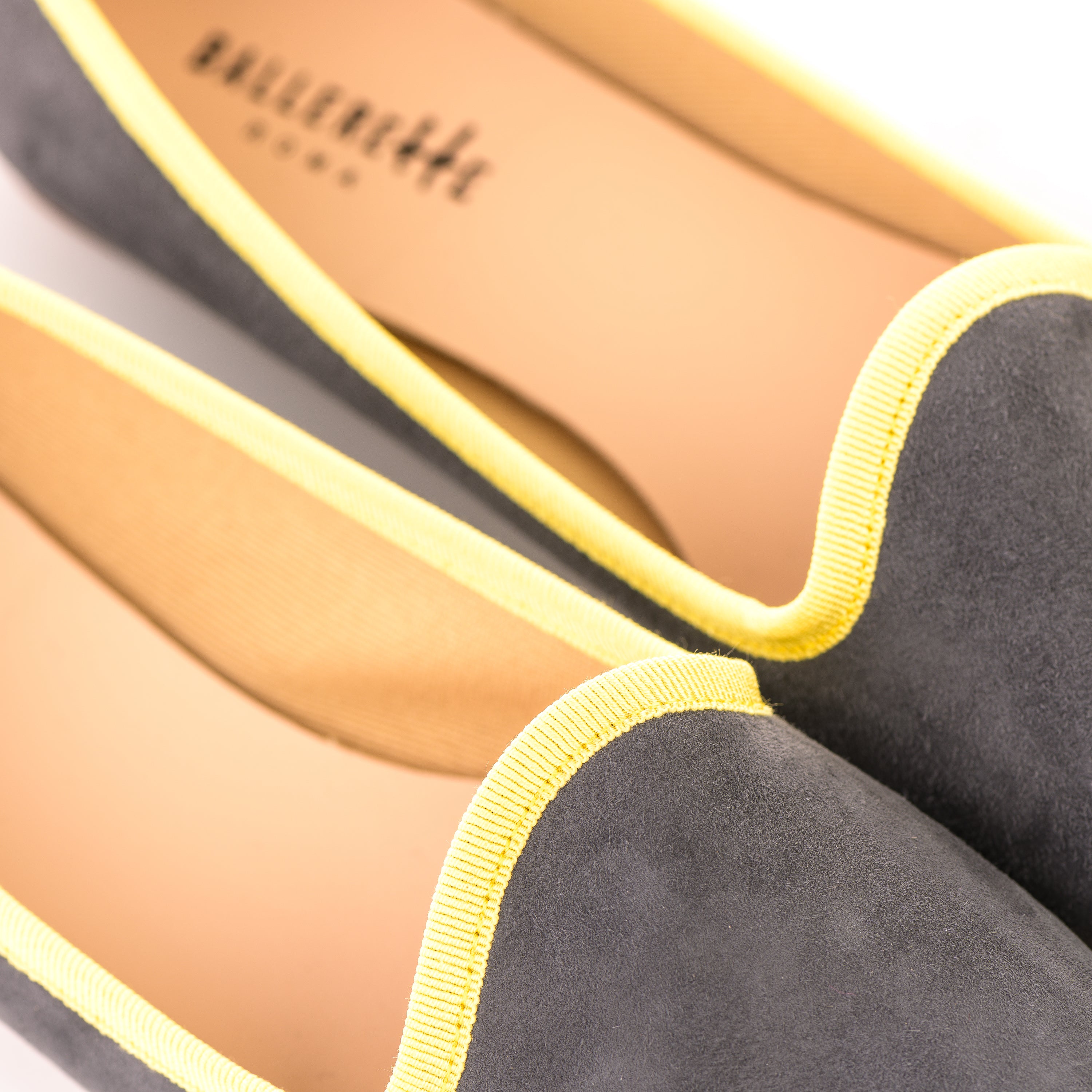 Slippers femme en daim fumé