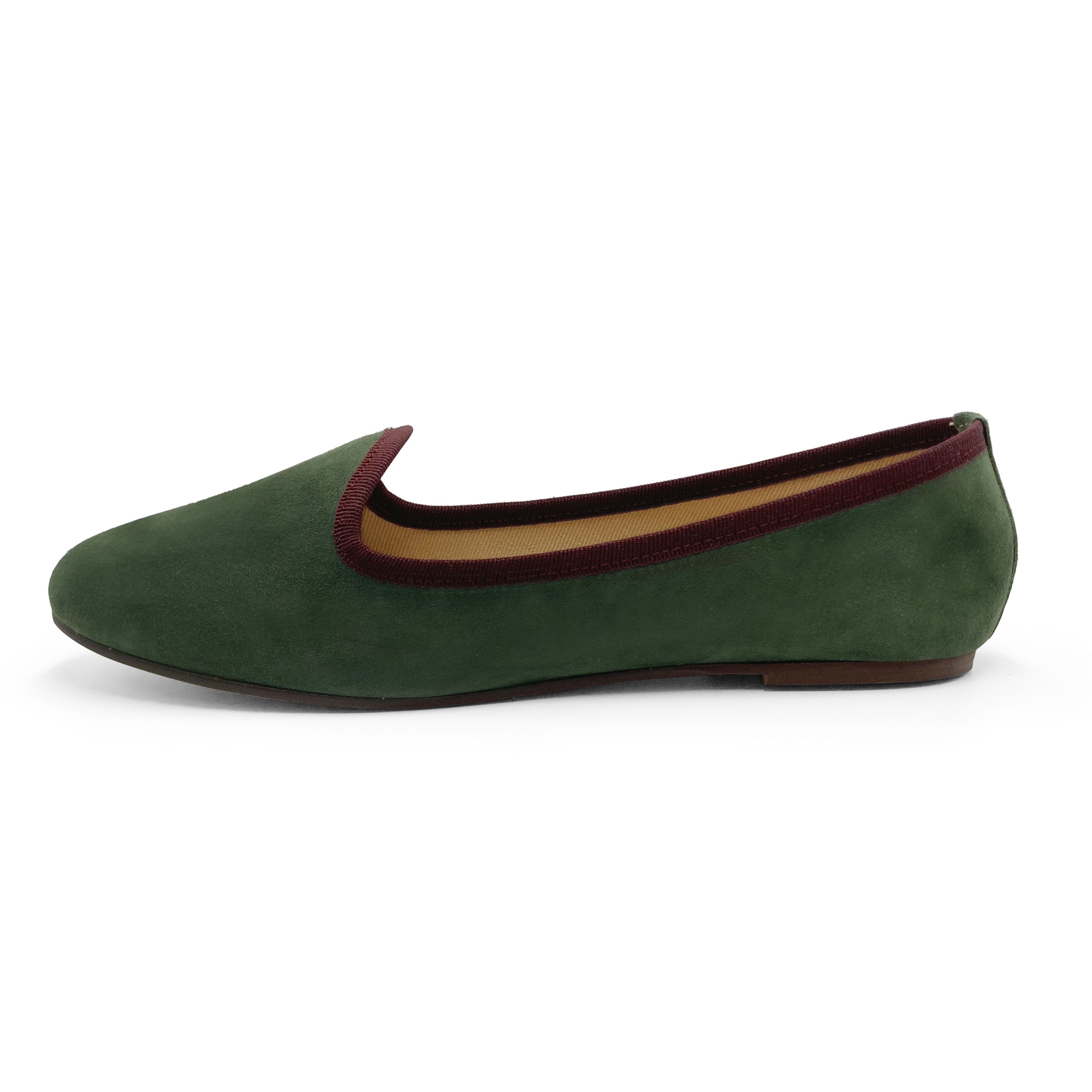 Slippers donna in camoscio verde e dettagli bordeaux