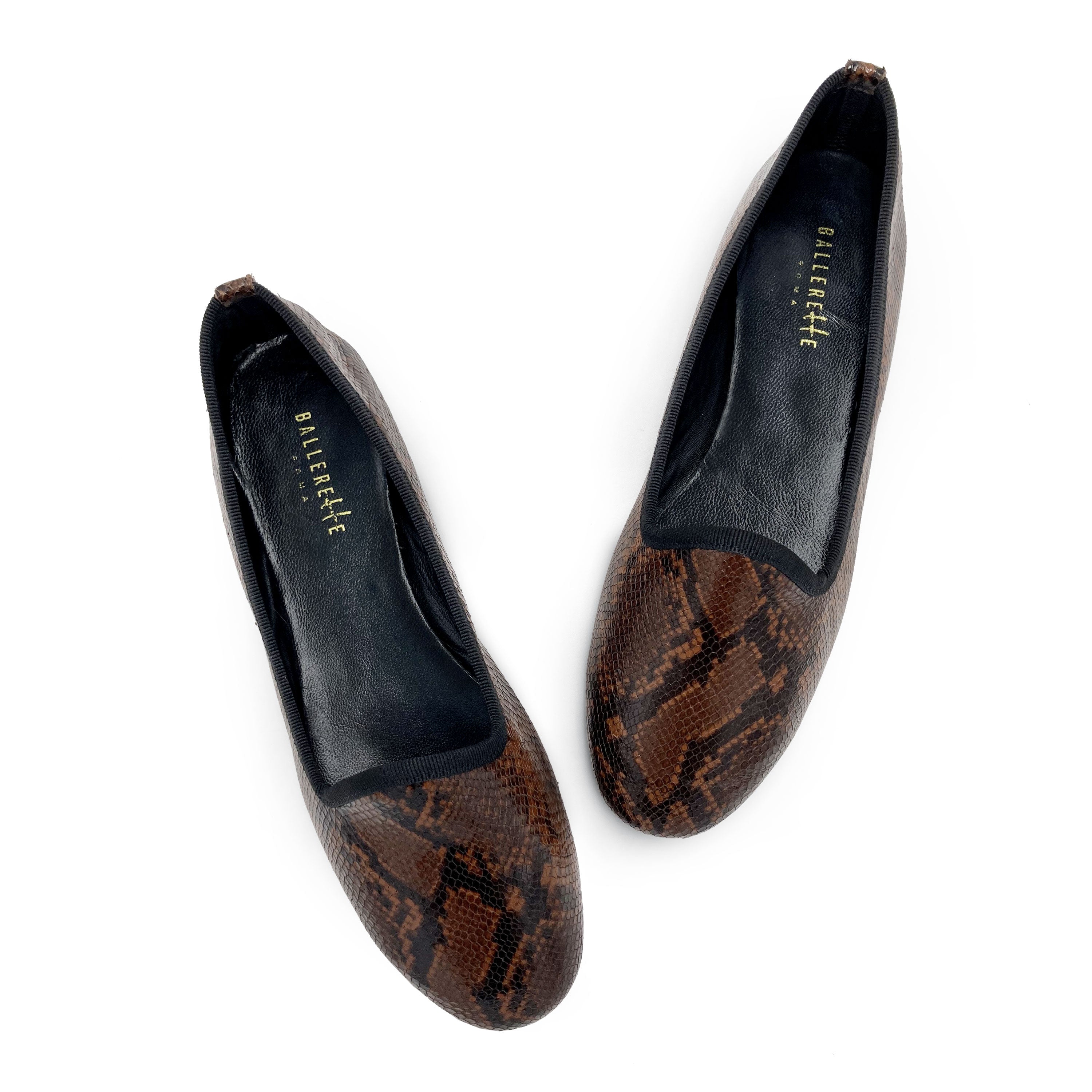 Slippers en cuir imprimé animalier marron