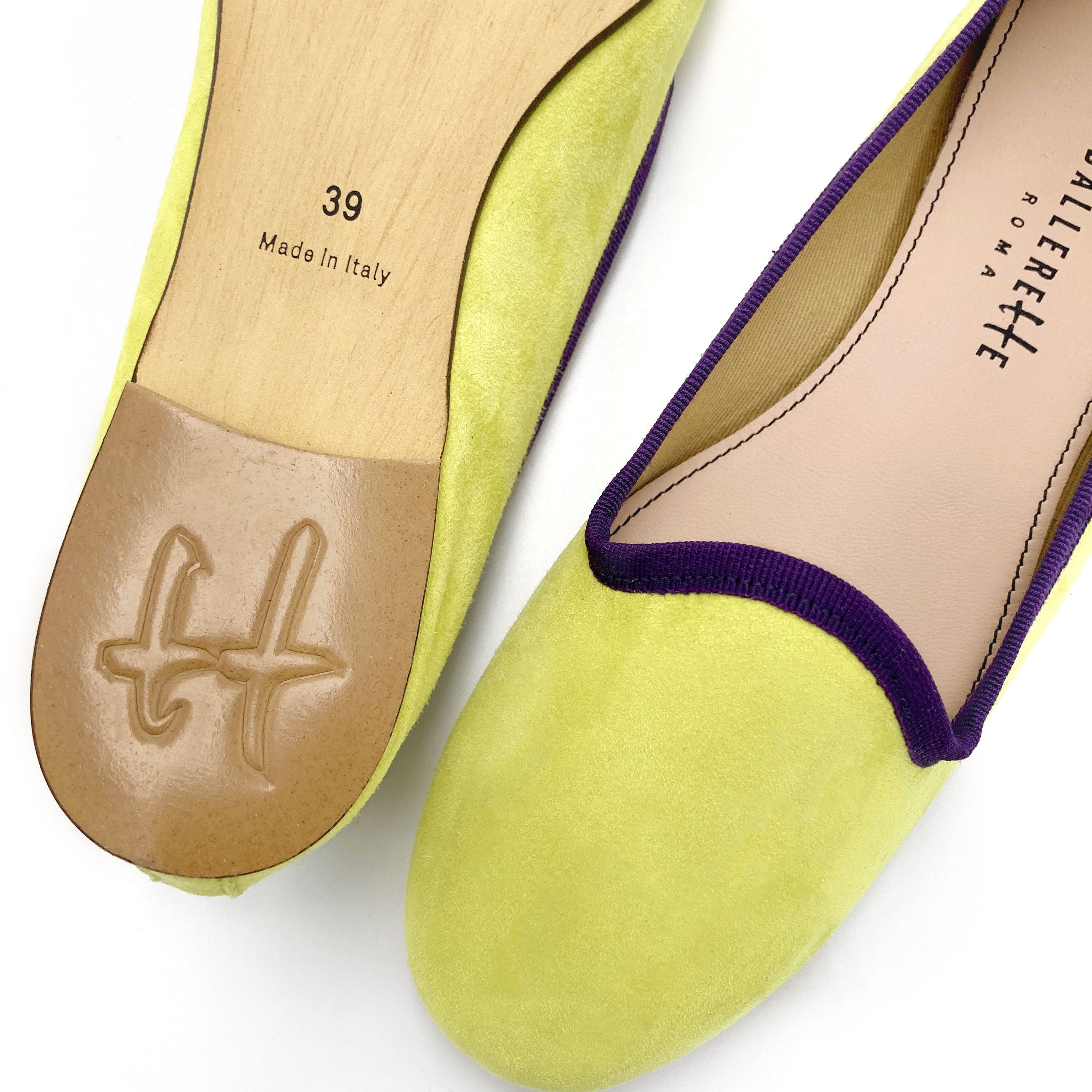 Slippers donna in camoscio lime e dettagli viola