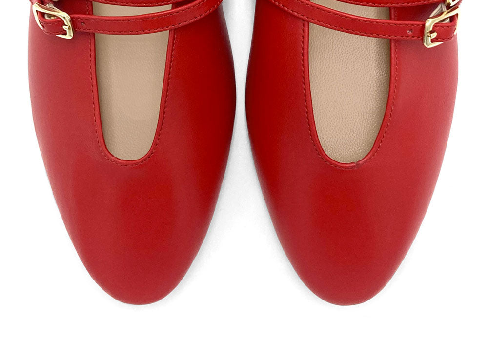 Ballerines rouge en cuir avec col V et brides