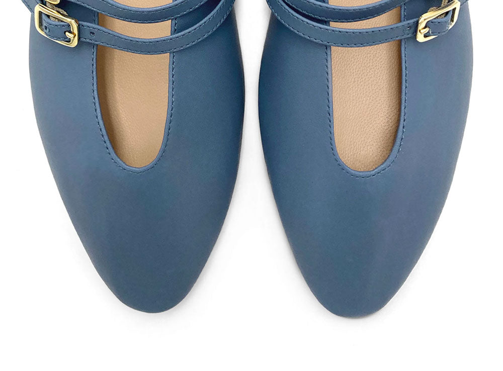 Ballerines bleu ceruleen en cuir avec col V et brides