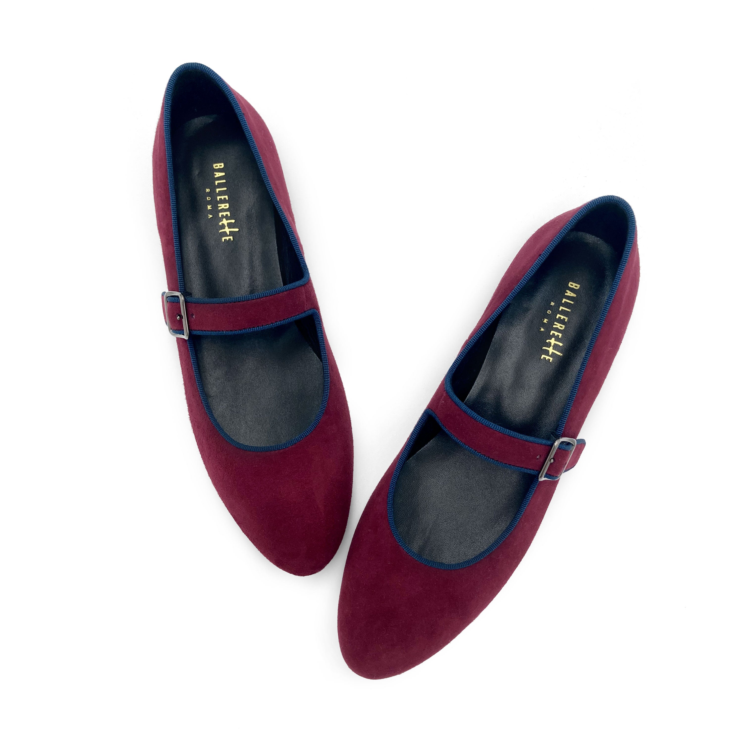 Ballerines Mary Jane en daim bordeaux et détails bleu avec bride
