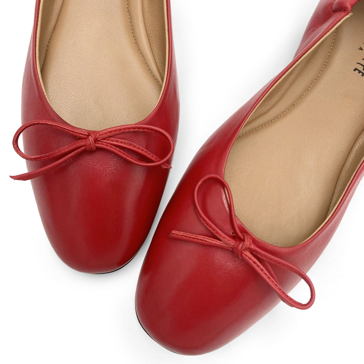 Red leather ballet flats with sacchetto construction