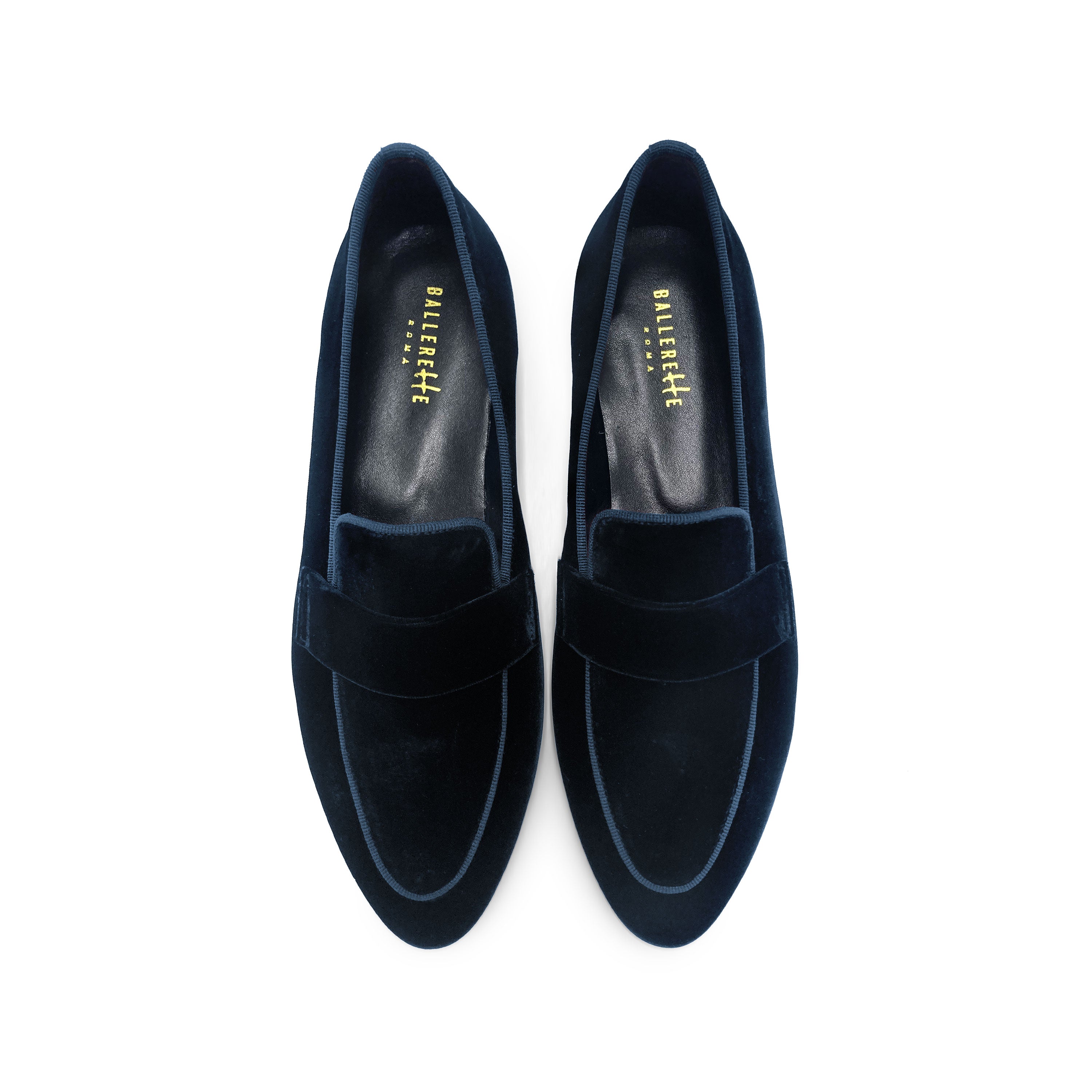 Women moccasins in blue velvet
