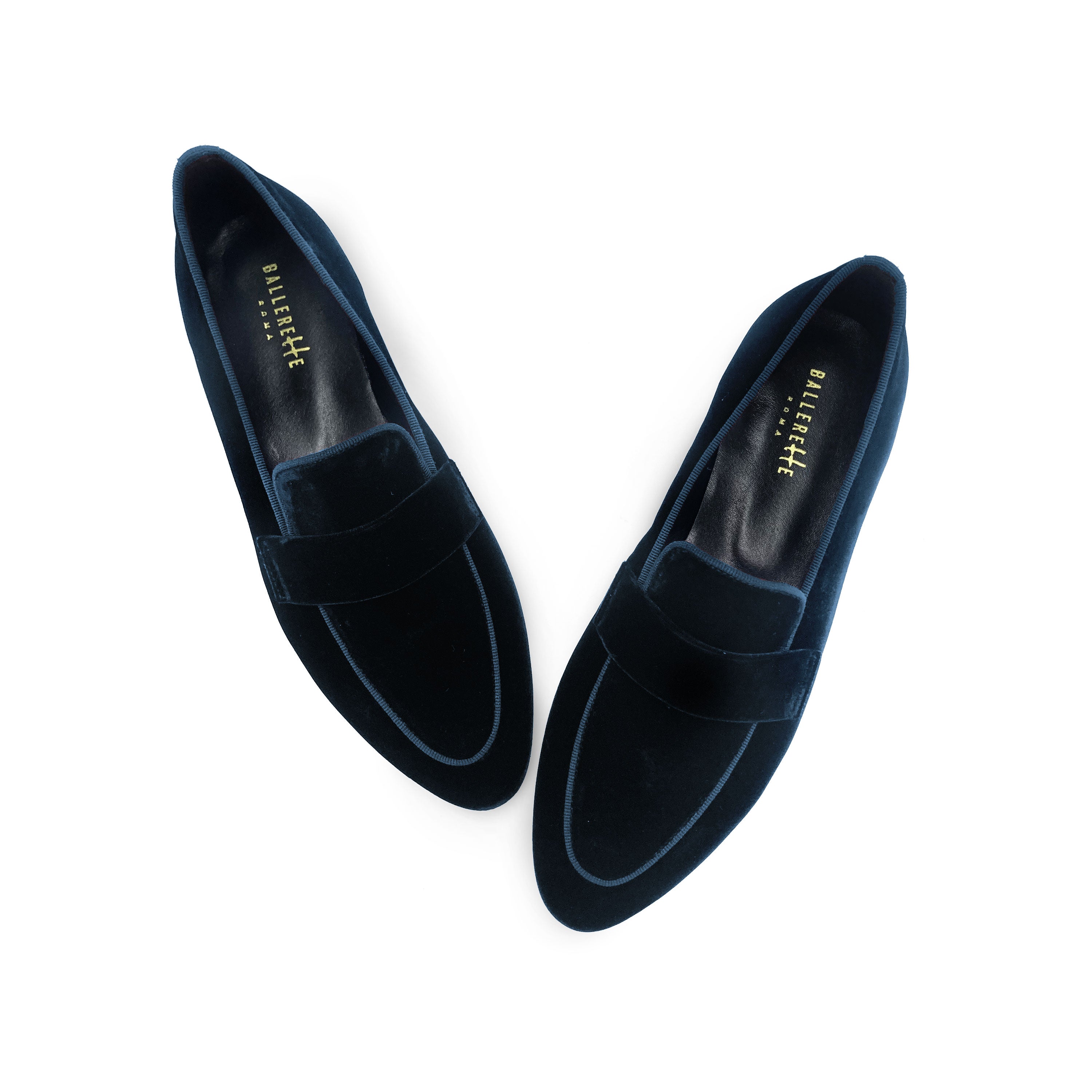 Women moccasins in blue velvet