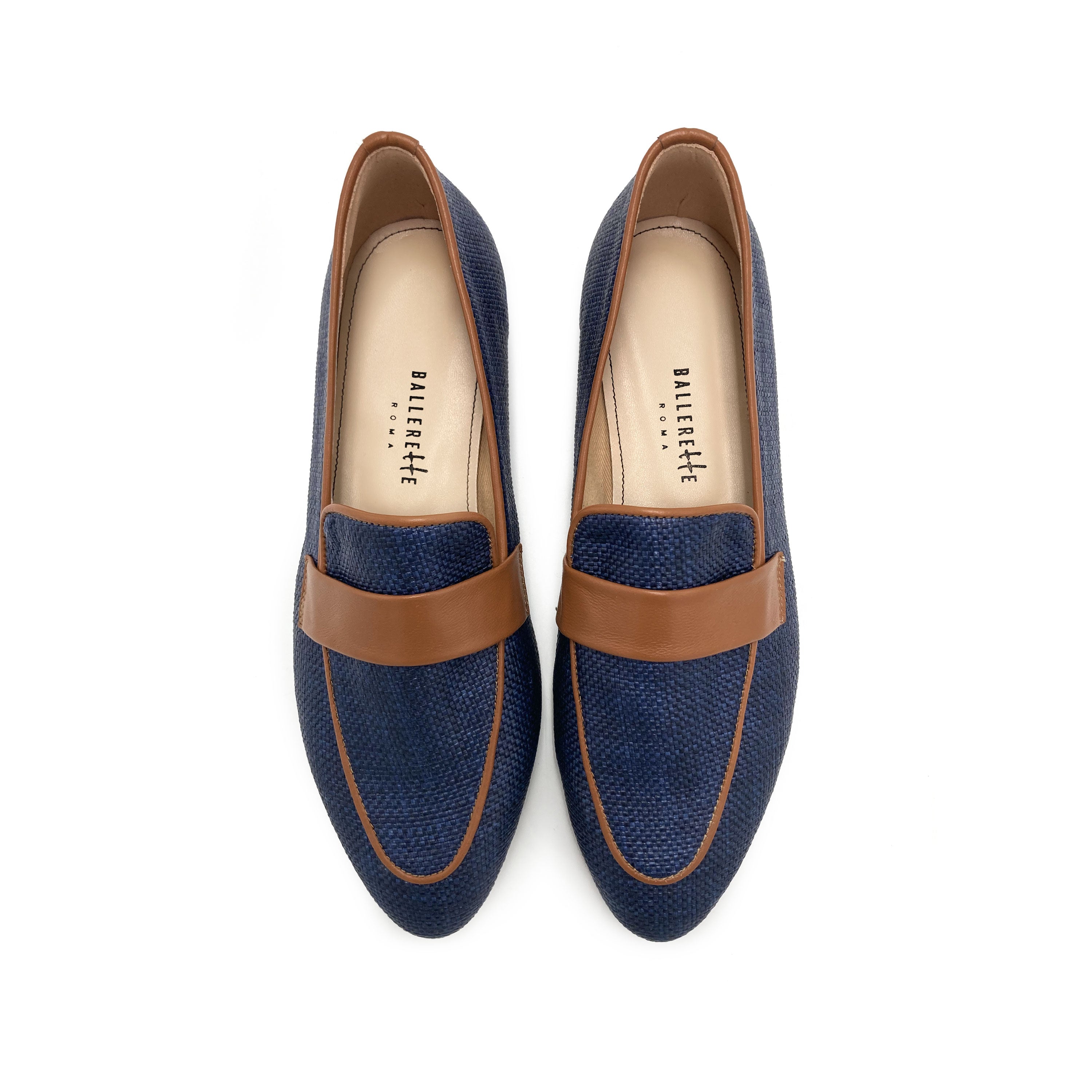 Women's summer moccasin in blue raffia