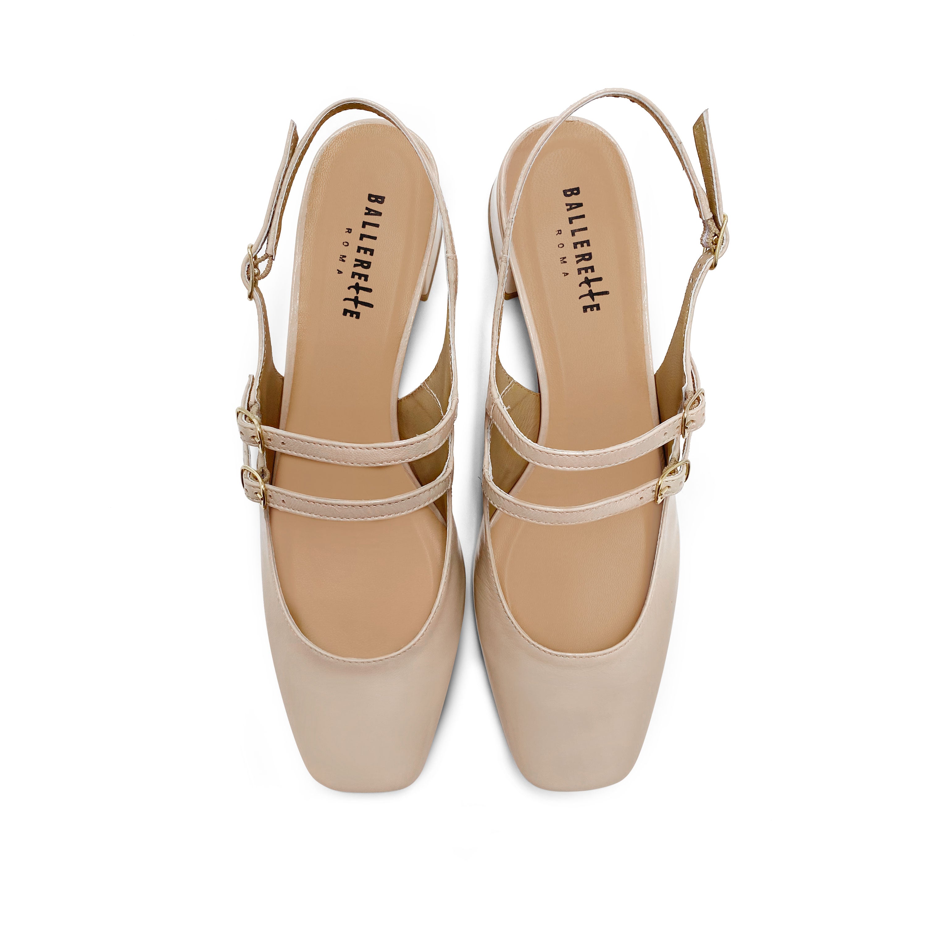 Beige Slingback Ballerinas aus Lackleder mit Absatz