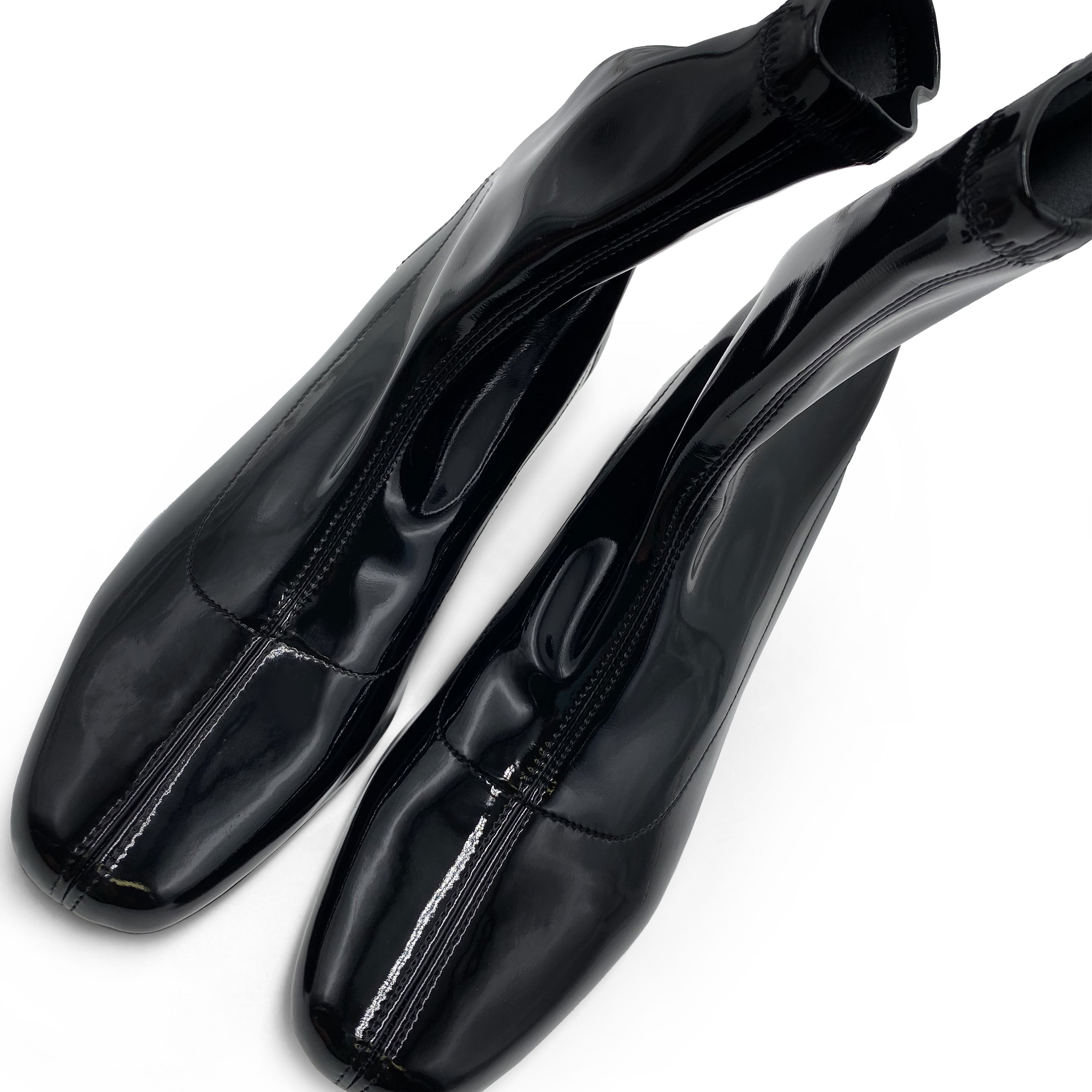 Stivaletti neri in vernice a calza elasticizzata