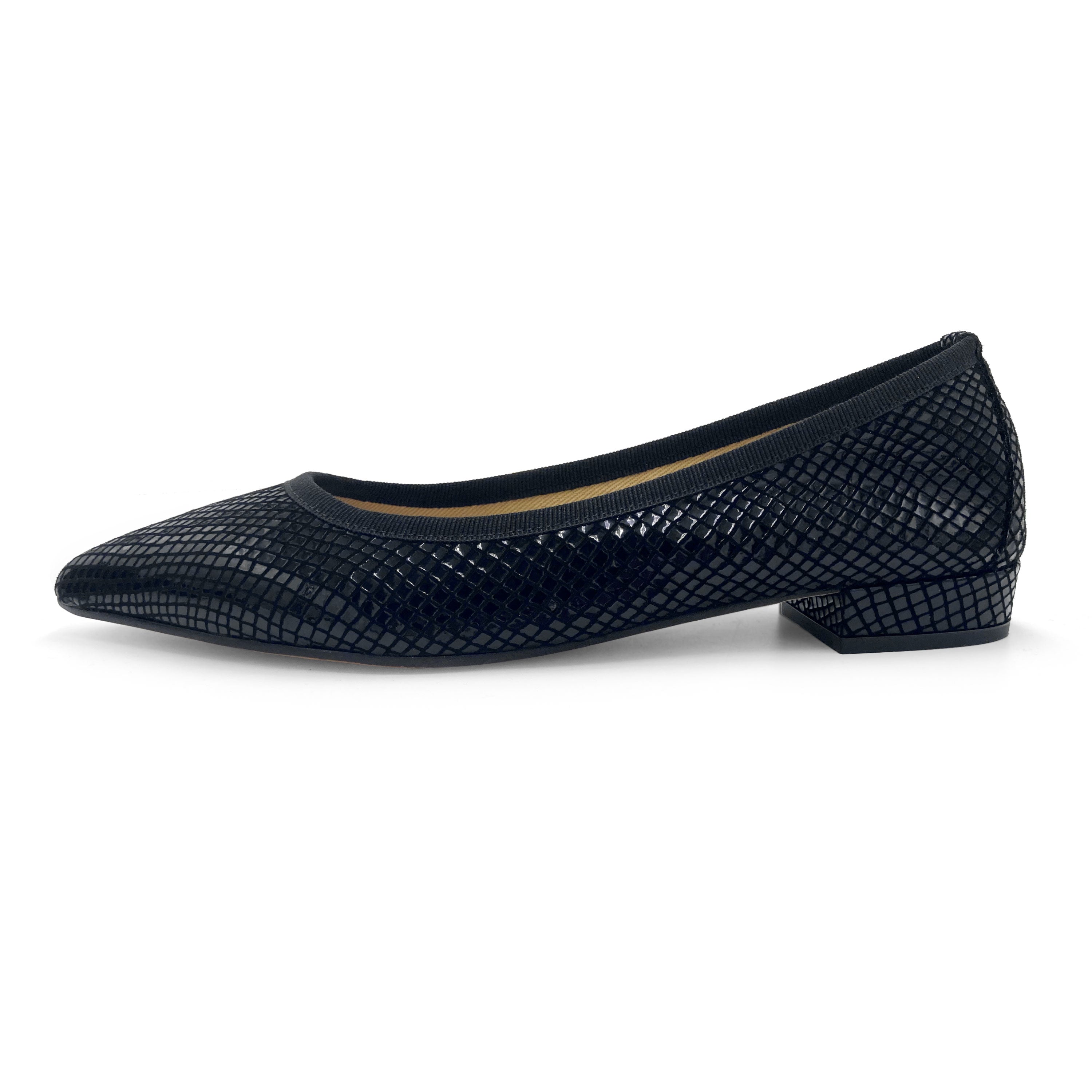 Ballerines pointues noires imprimé animal en daim lamé