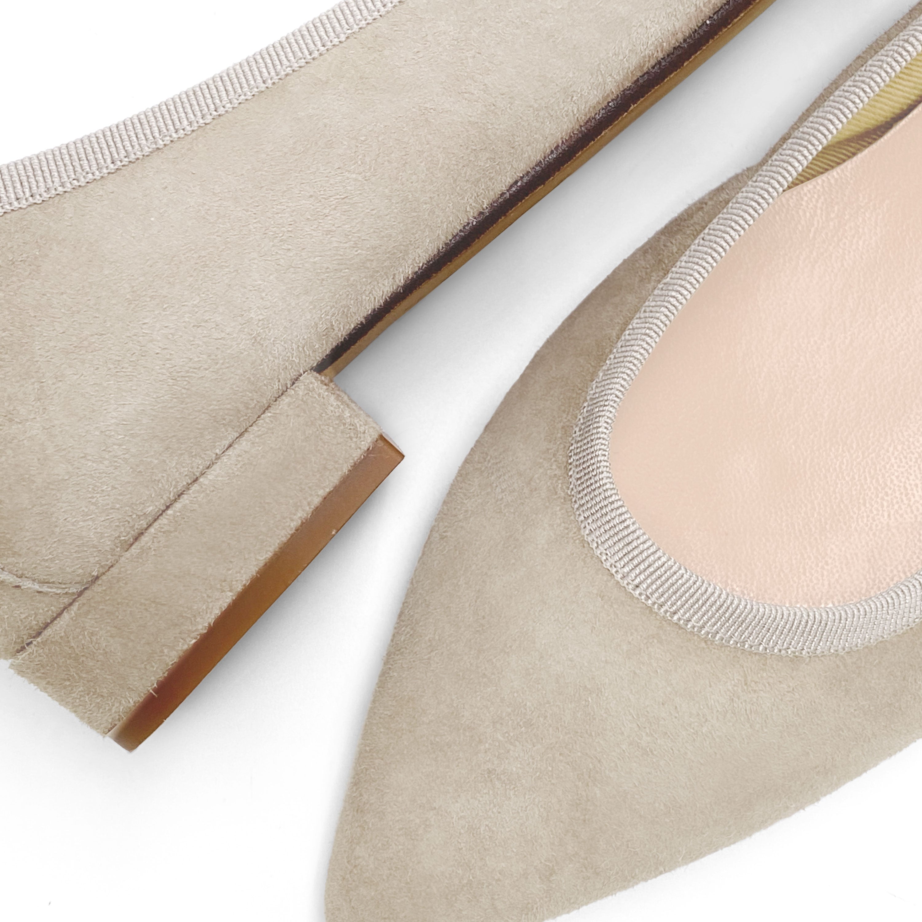 Beige spitze Wildlederballerinas