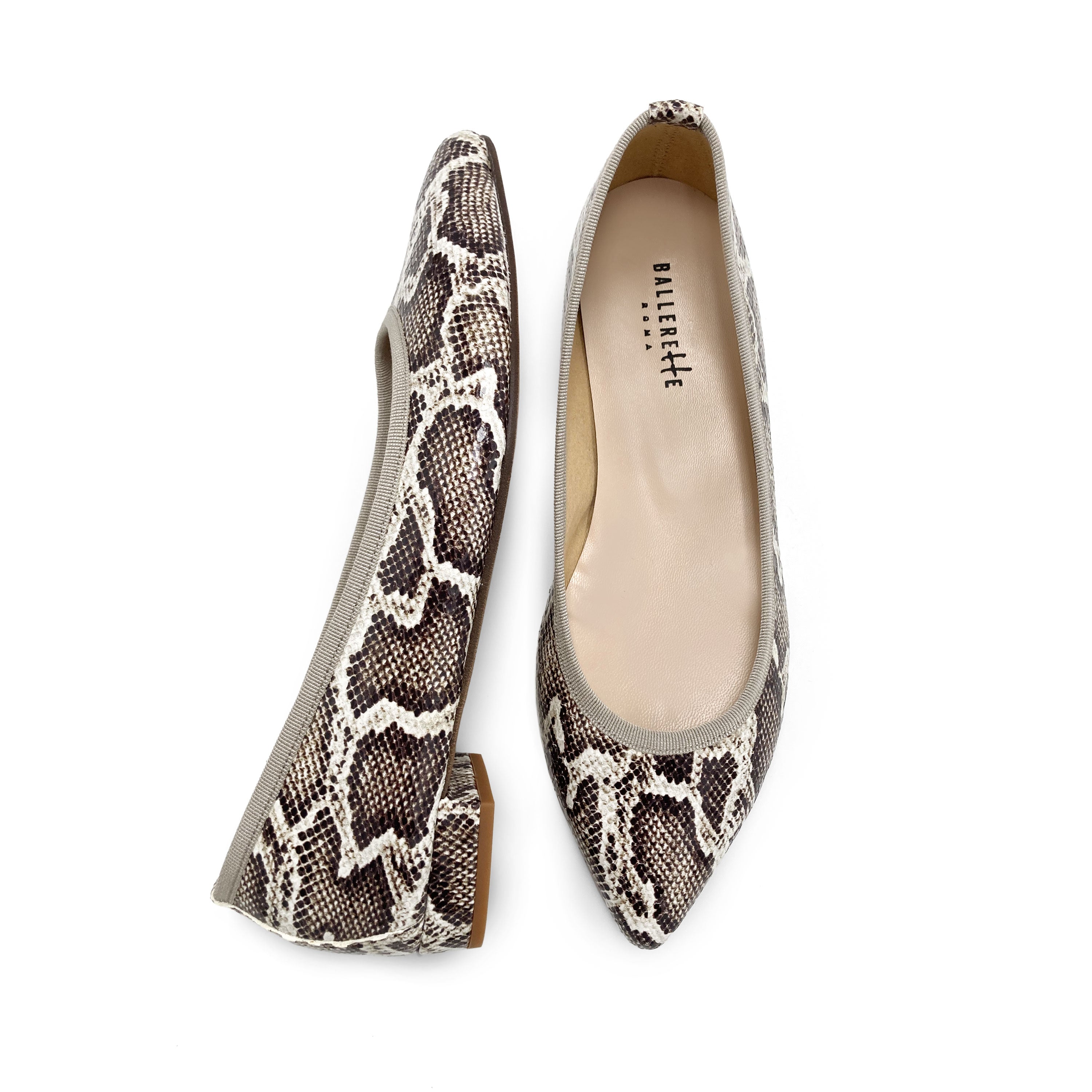 Ballerinas mit spitzer Spitze in Animal-Print-Python-Optik aus Leder