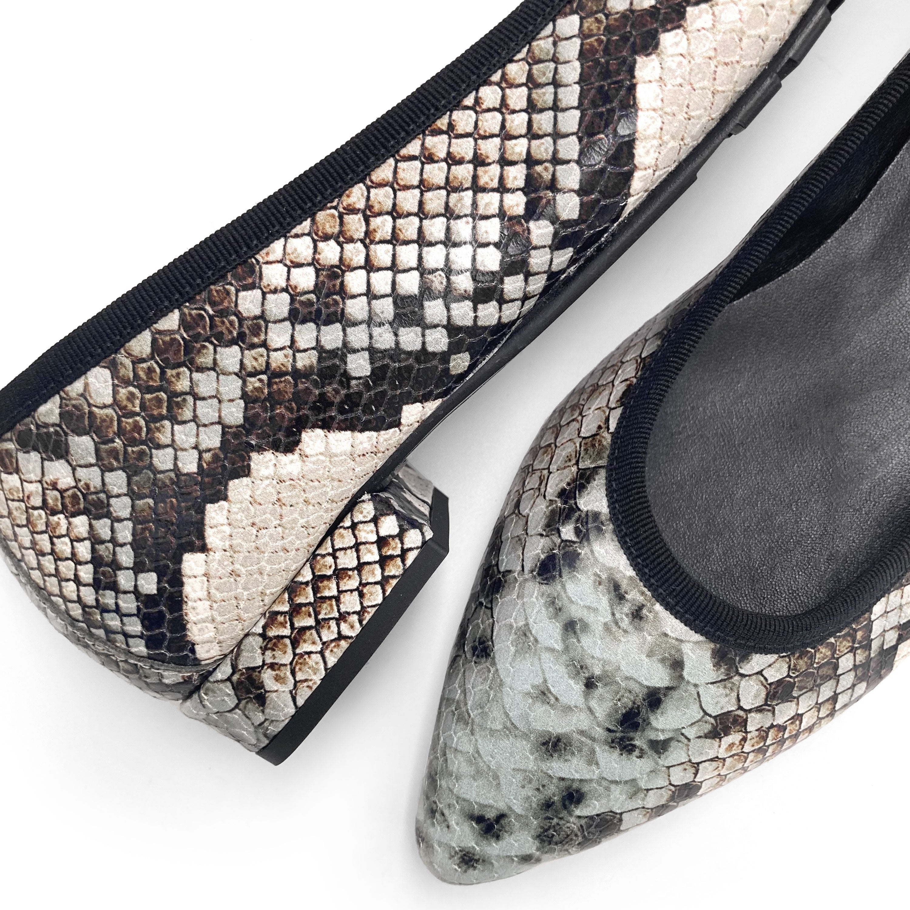 Ballerines à bout pointues en cuir imprimé python
