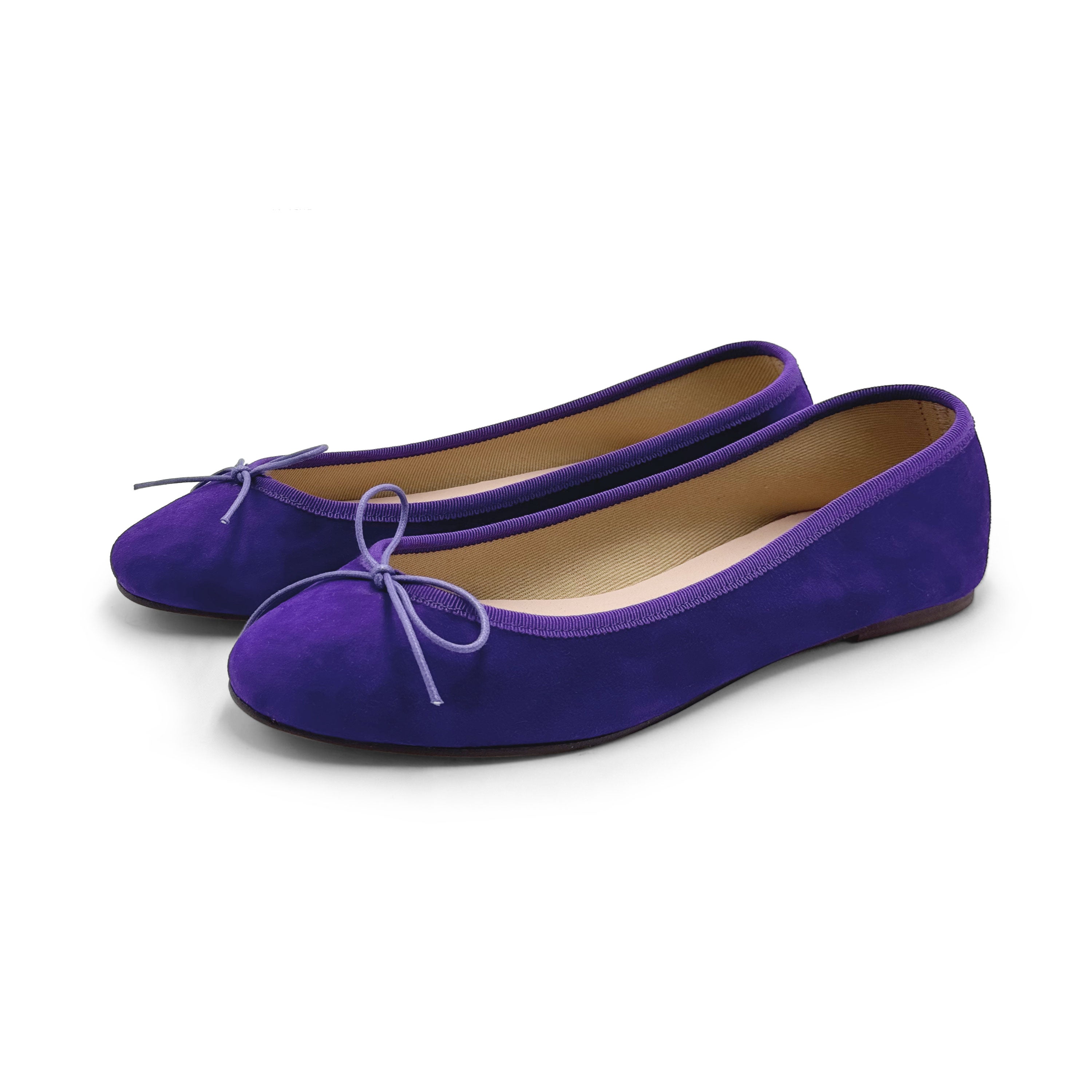 Violette Ballerinas aus Wildleder