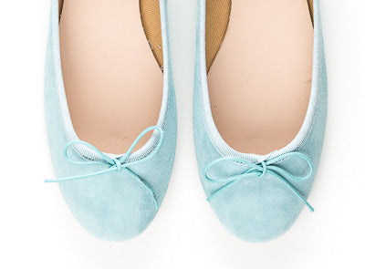 Aquamarinfarbene Ballerinas aus Wildleder