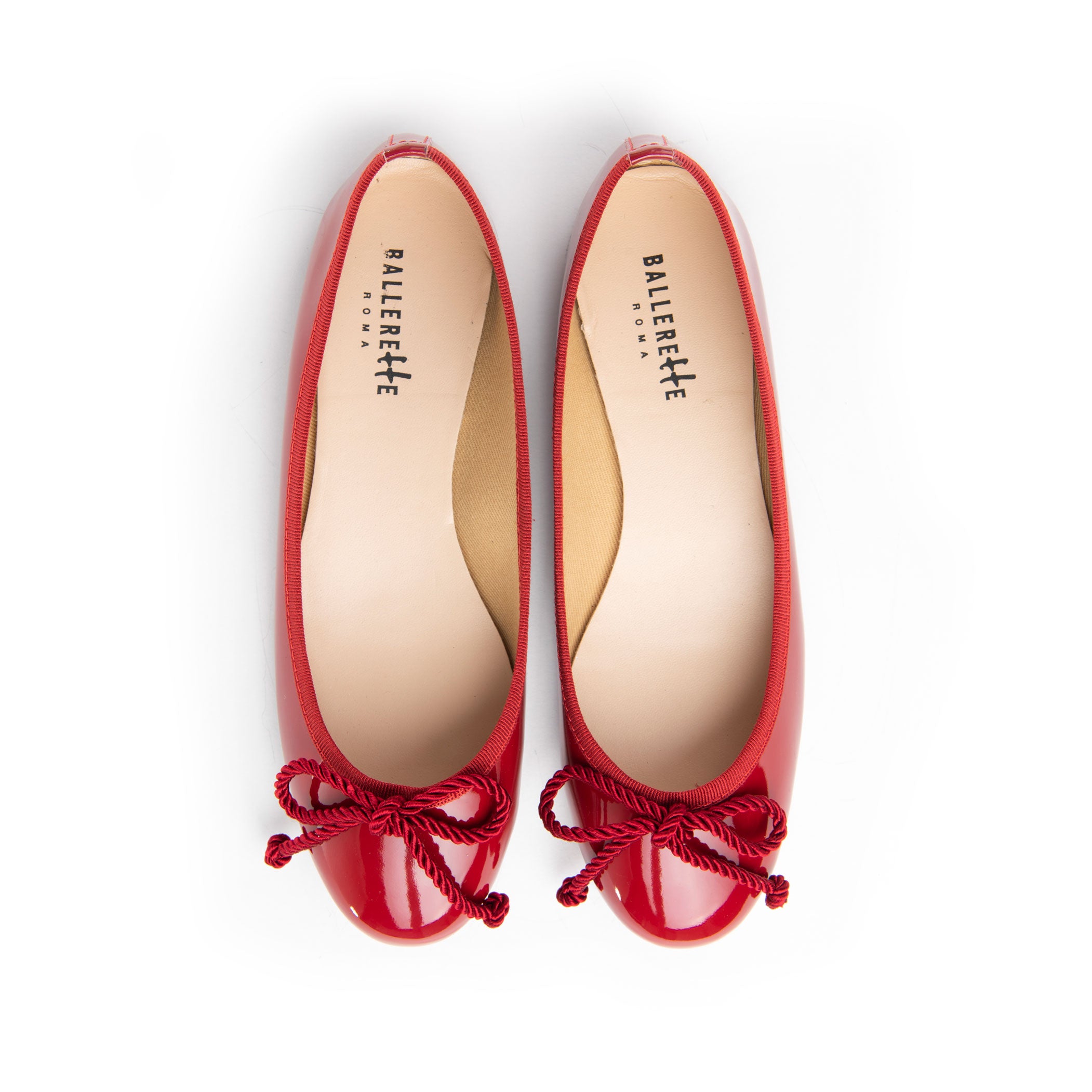 Ballerine rosse in vernice con fiocchetto in cordone