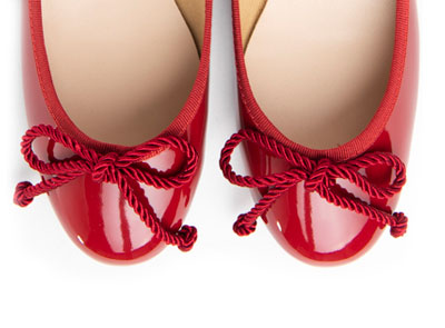 Ballerine rosse in vernice con fiocchetto in cordone