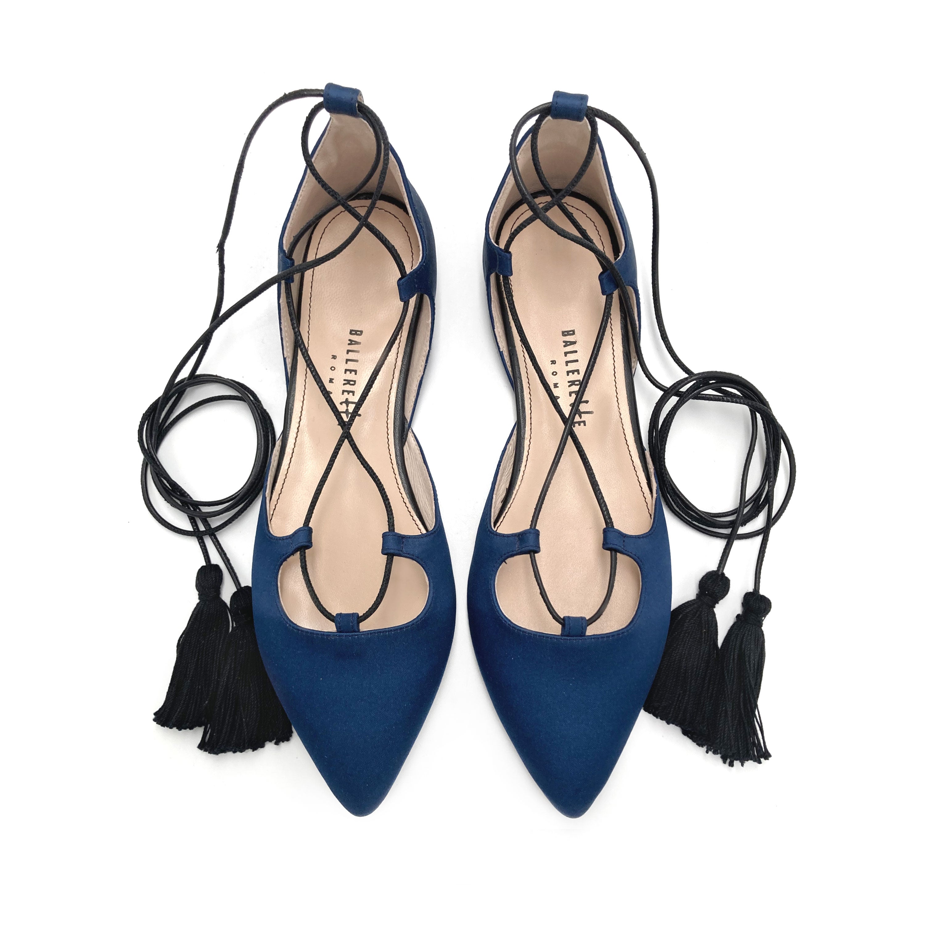 TT GO GREEN COLLECTION - Blaue Ballerinas aus recyceltem Satin mit Gladiator-Schnürung