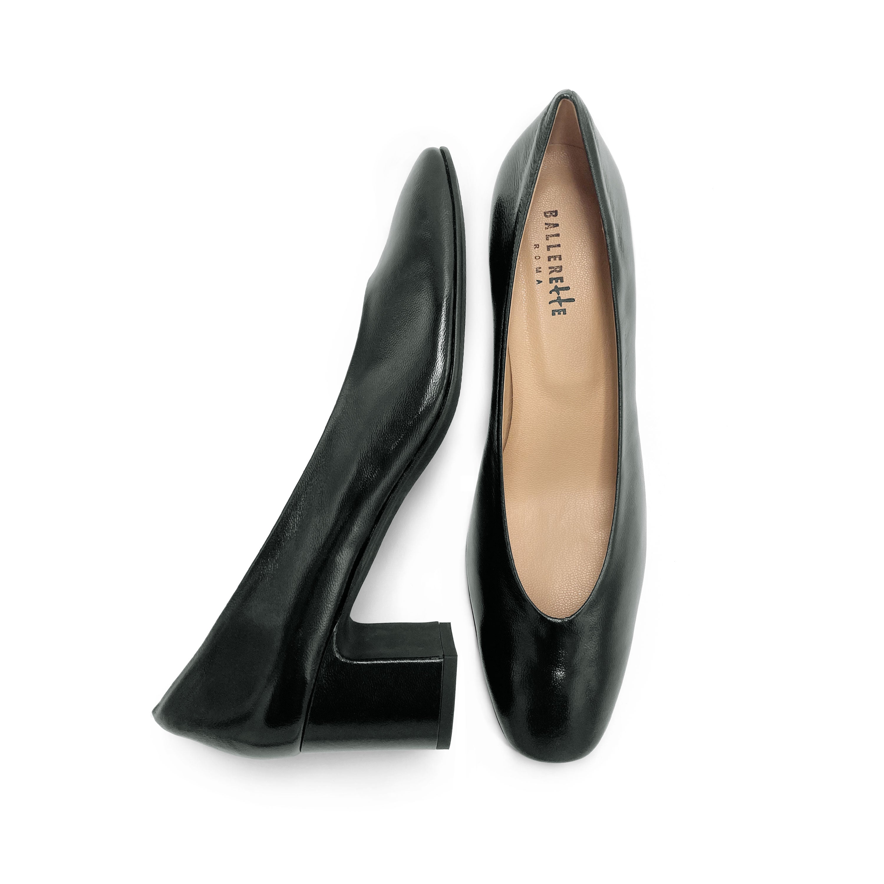 Schwarze Lackleder-Ballerinas mit quadratischer Spitze und bequemem hohem Absatz