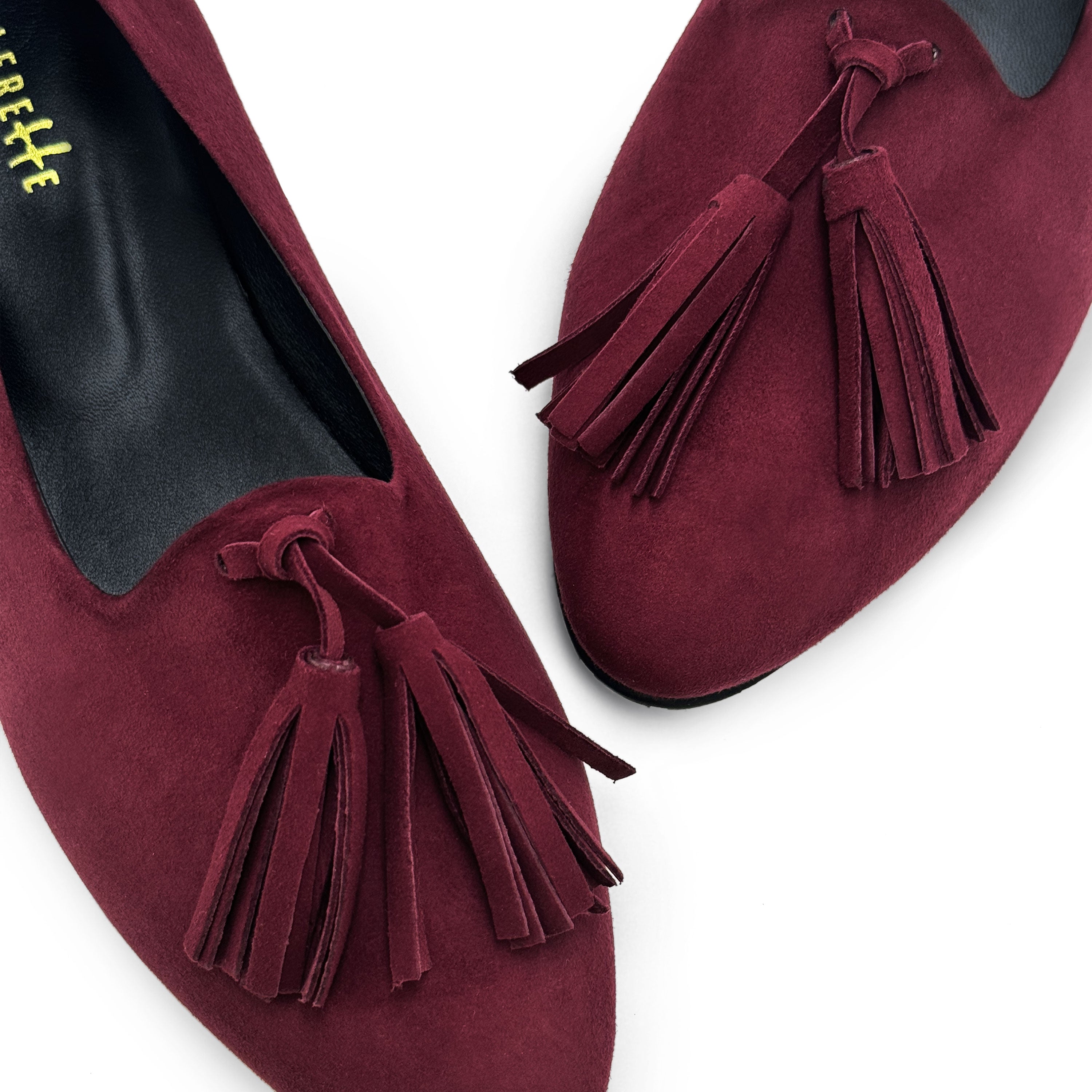 Mocassins femme en daim bordeaux à pompons