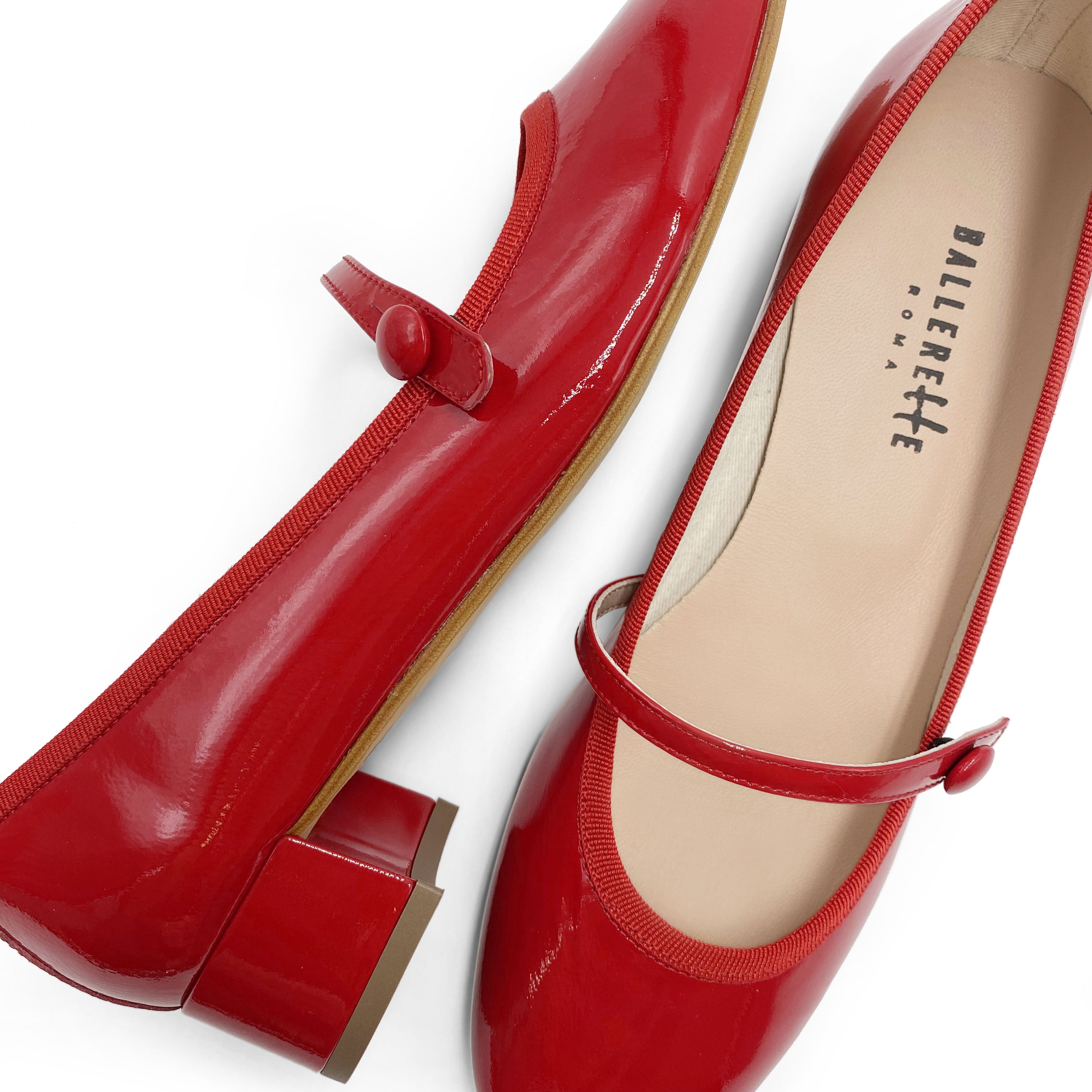 Ballerines Mary Jane en cuir verni rouge avec bride et talon
