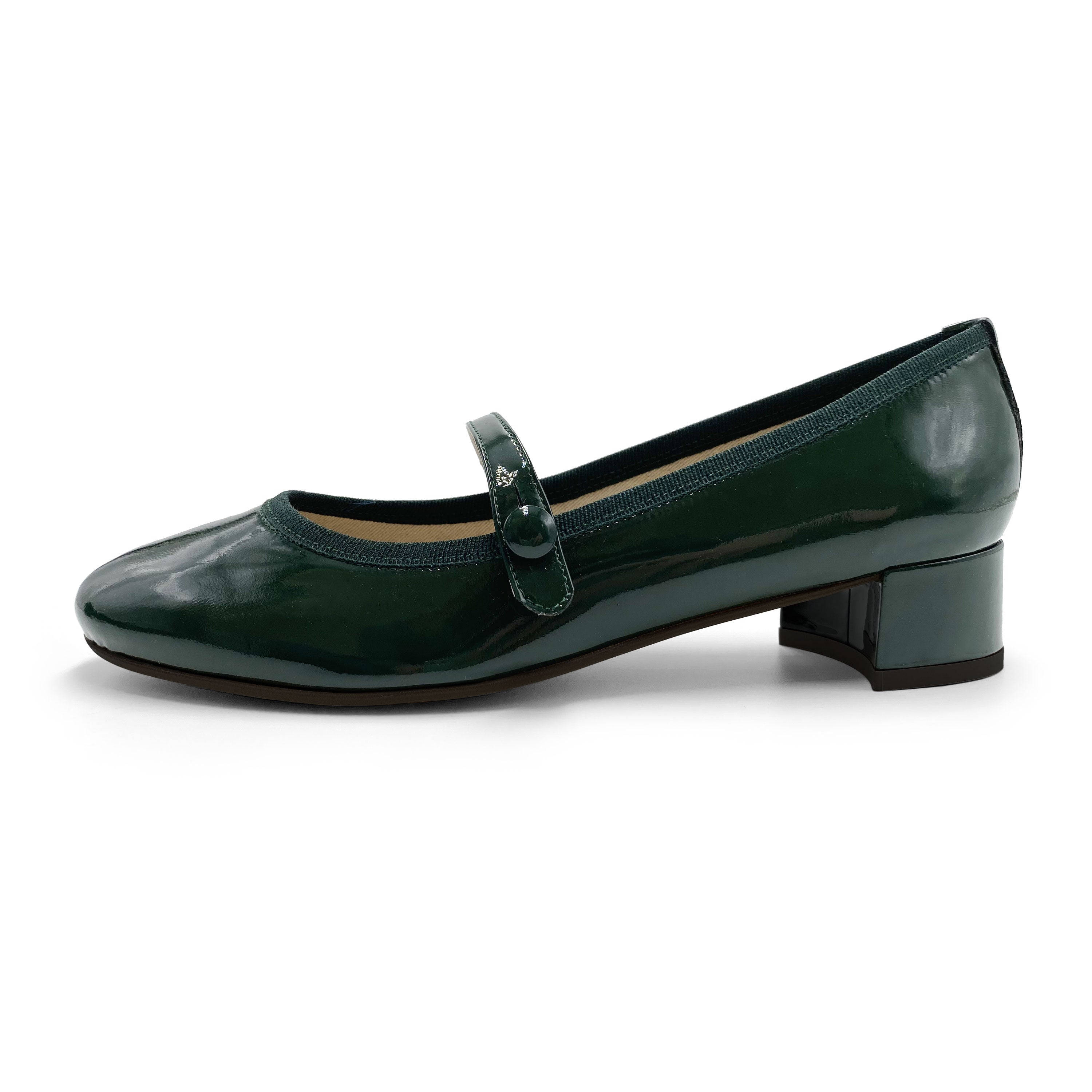 Ballerines vertes en vernis avec sangle et talon
