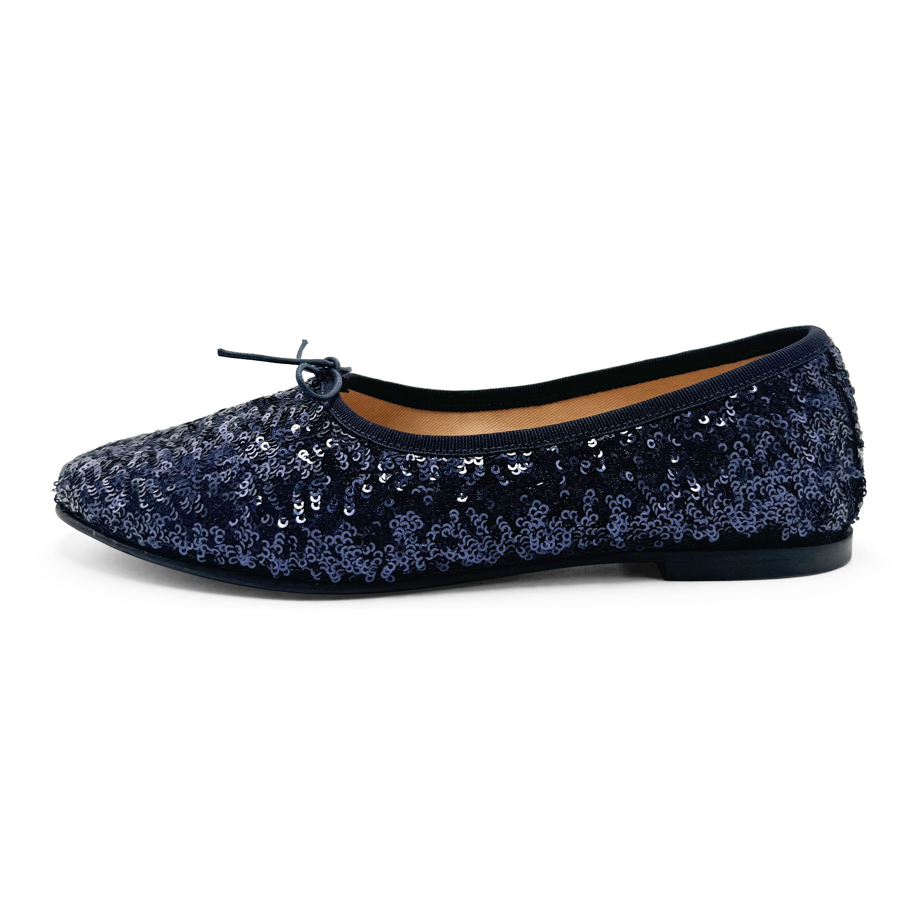 Ballerinas mit hohem Ausschnitt und blauen Pailletten
