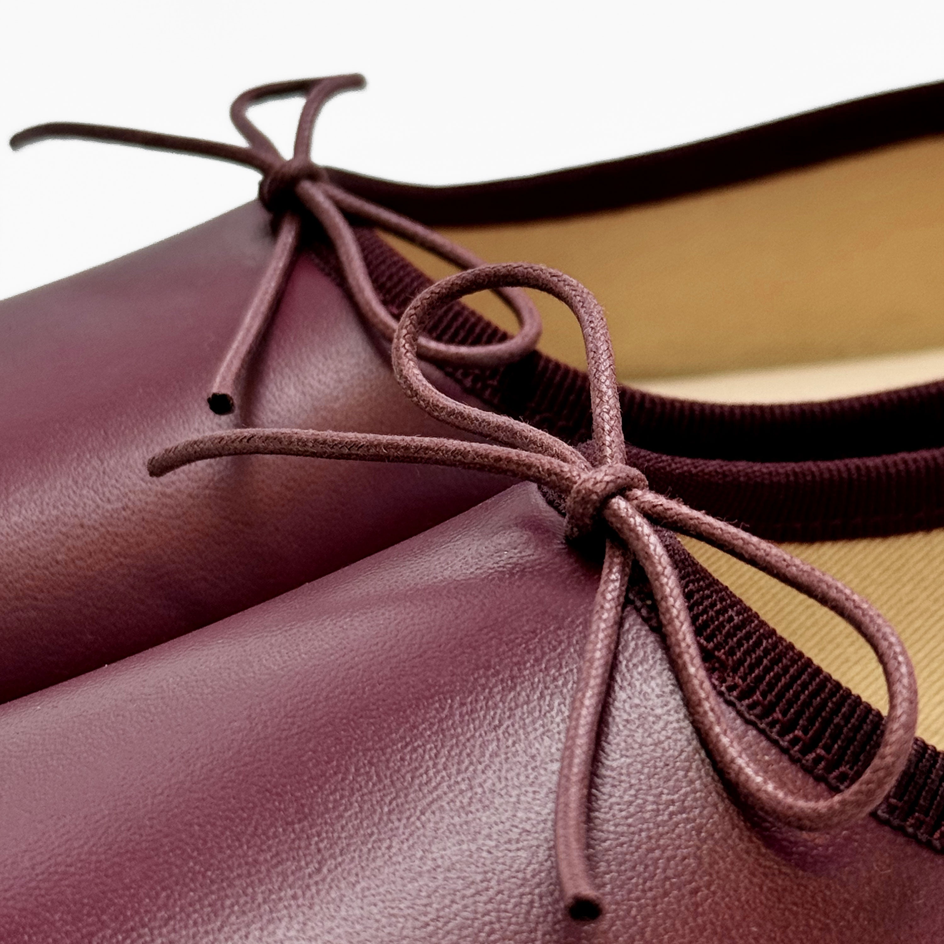 Burgunderrote Leder 'Glove' Ballerinas