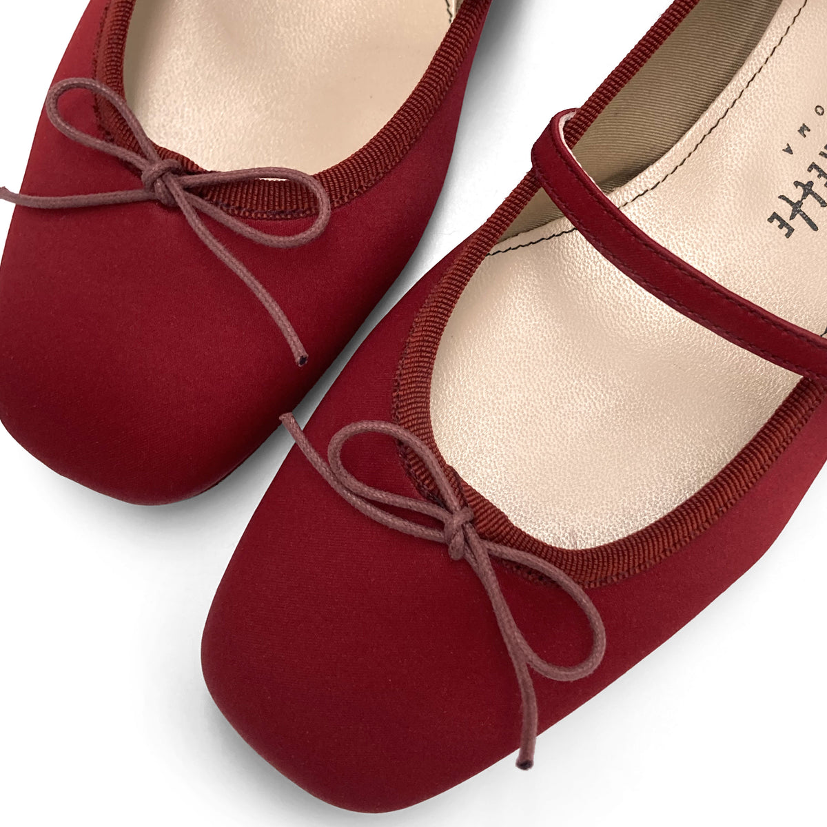 TT Go Green Collection - ballerines Mary Jane en satin eco rouge