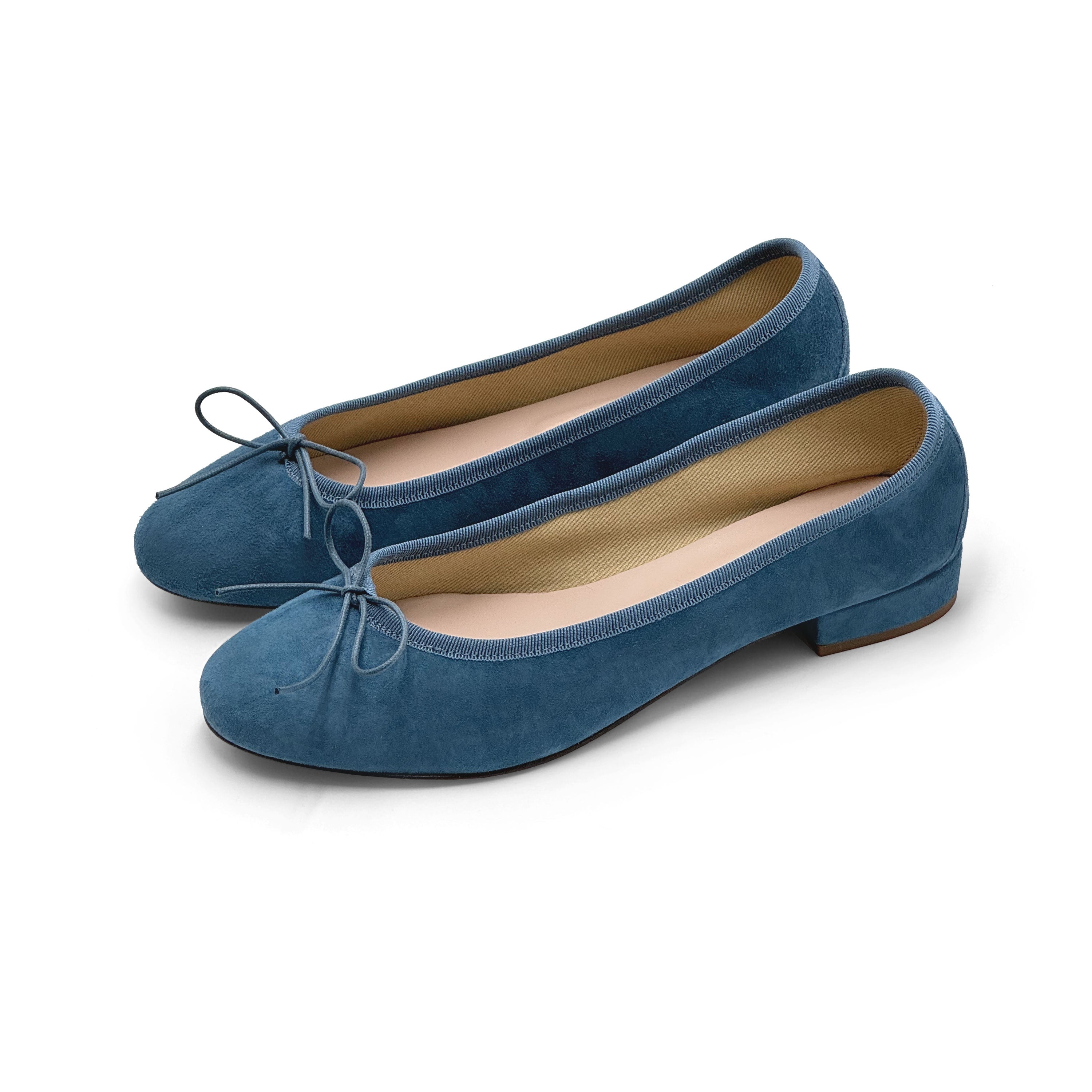 Bailarinas de ante azul claro con tacón