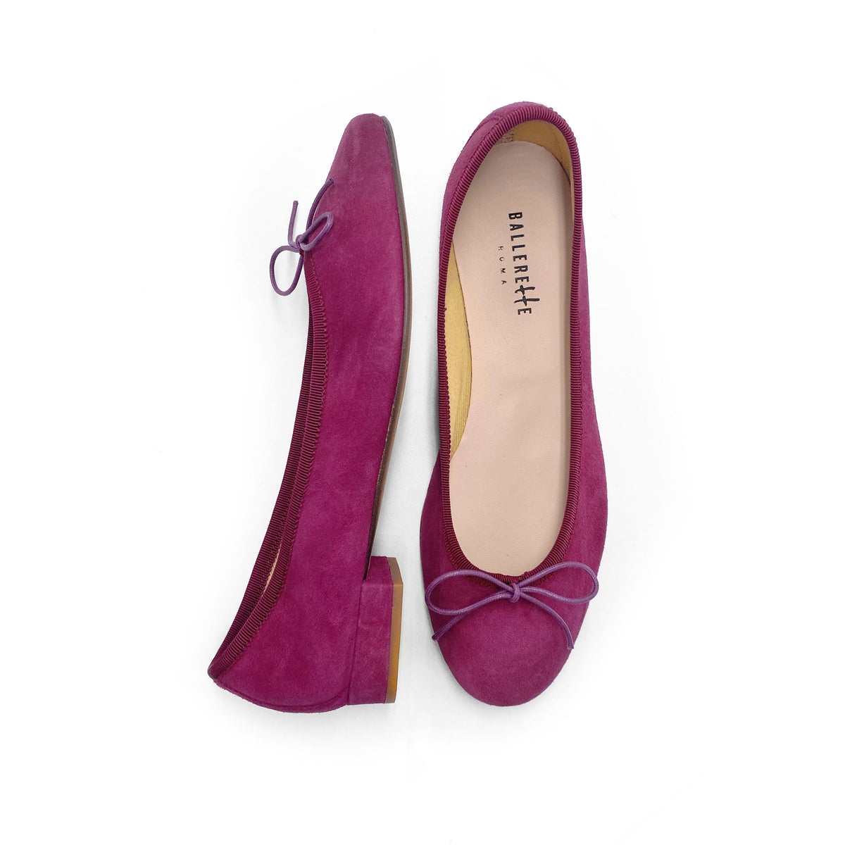 Ballerines en daim prune avec talon