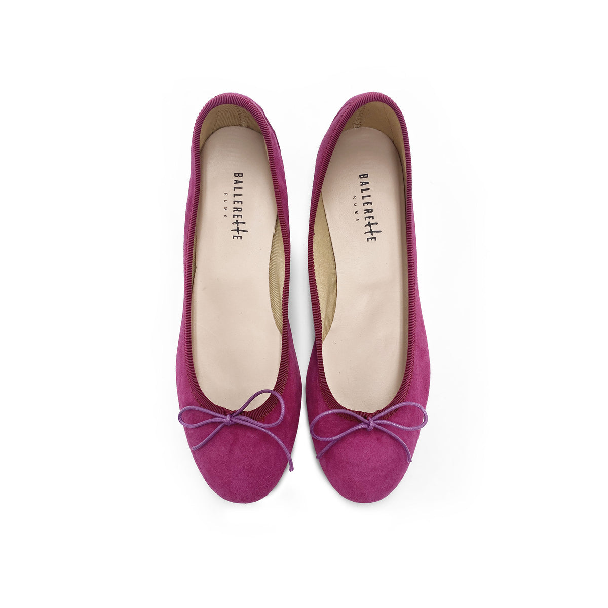 Ballerines en daim prune avec talon