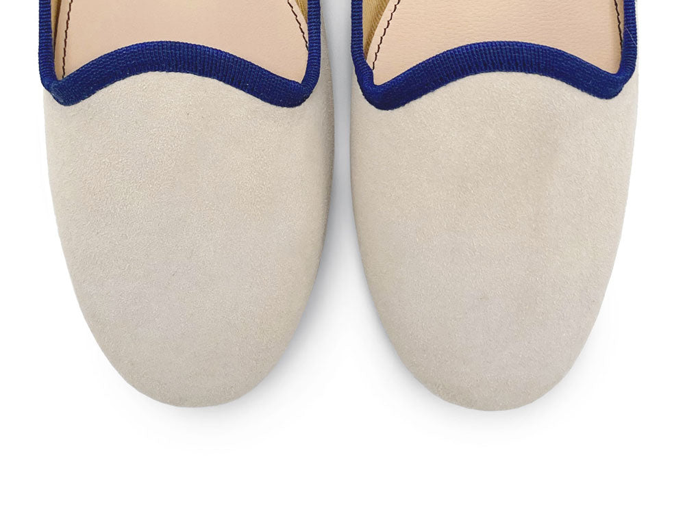 Women’s loafers in beige suede with blue details