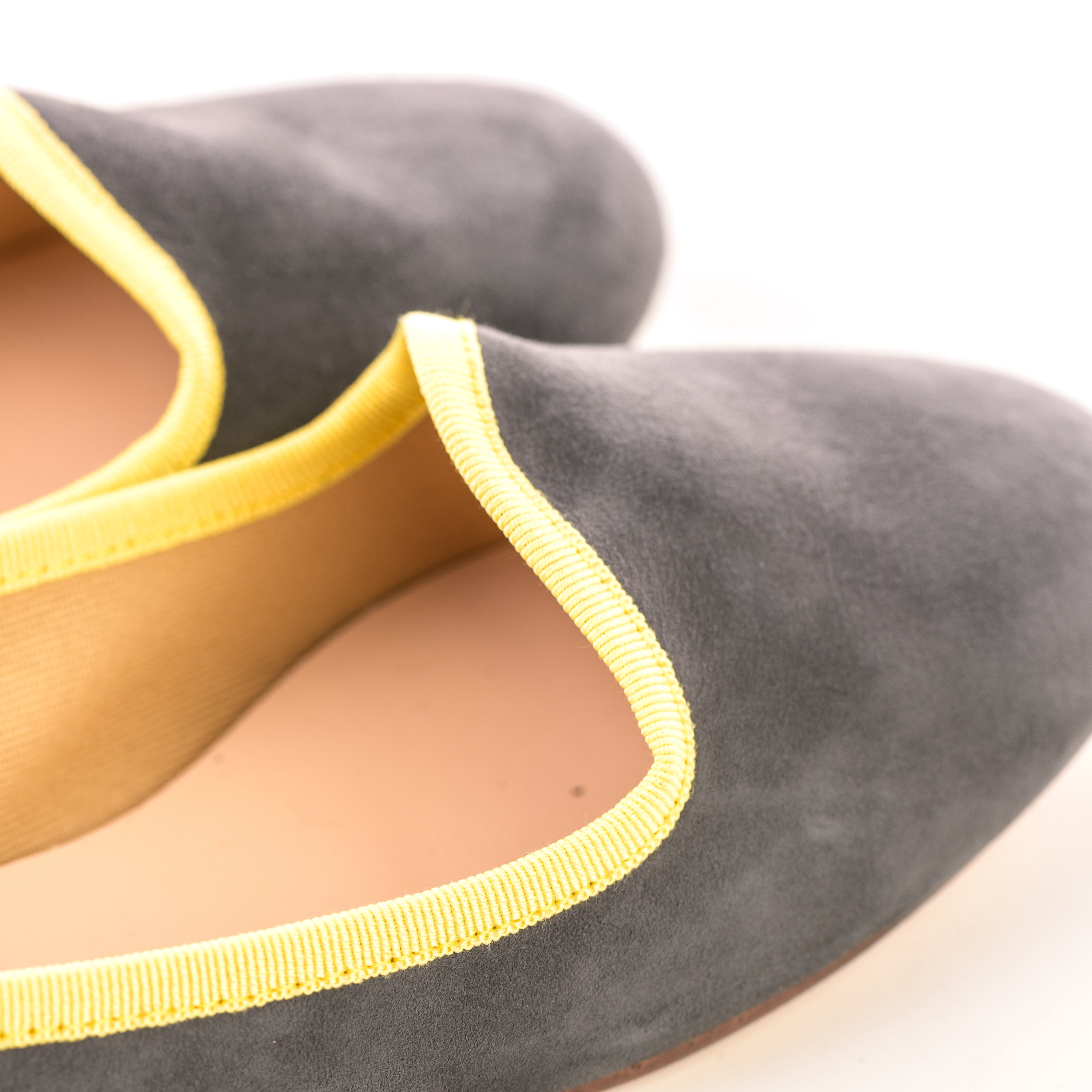 Slippers da donna in camoscio fumo
