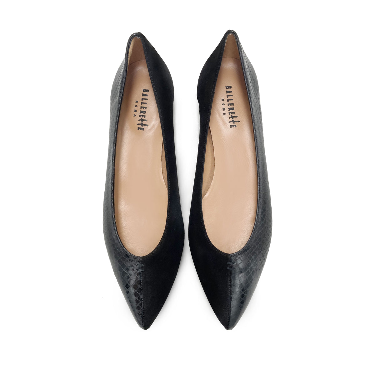 Bicolor pointed toe ballet flats in black leather and laminated leather