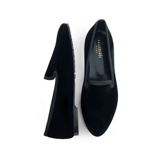 Black velvet women's slippers