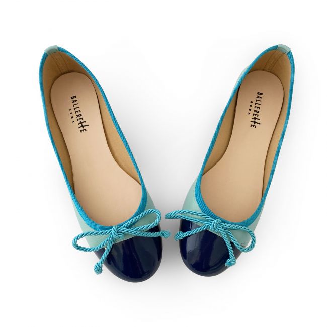 Aquamarine leather ballet flats with turquoise toe and bow