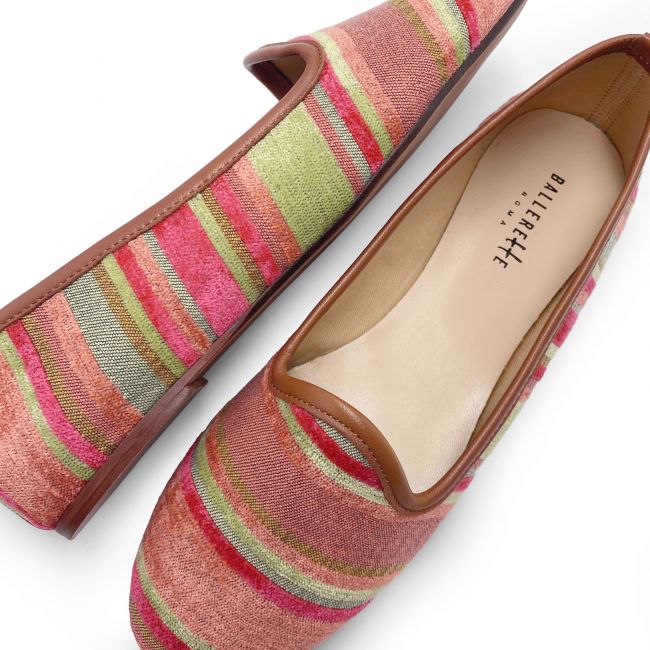 Salmon pink slippers in striped fabric