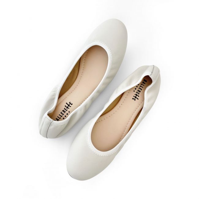 Ivory ballet flats with elastic