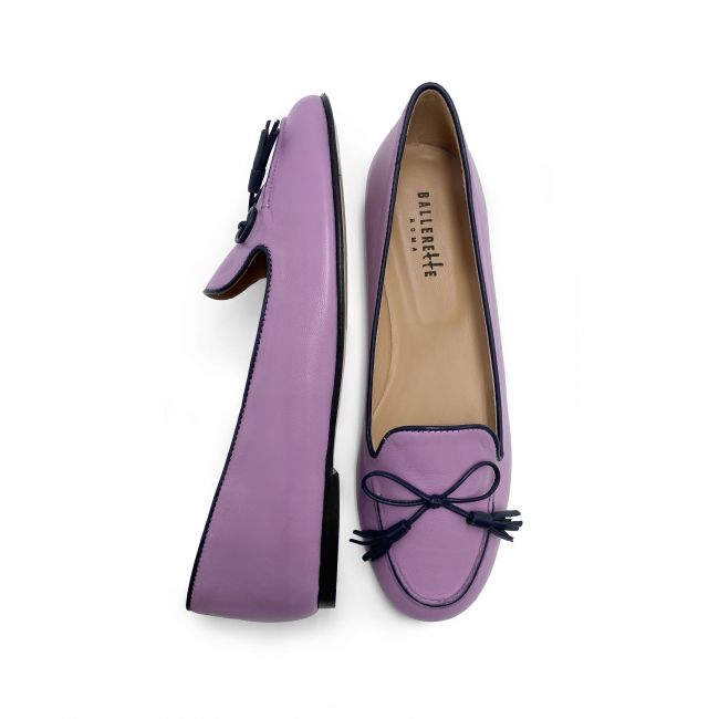 Women's loafers in lilac leather with blue details