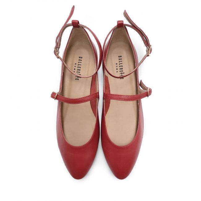 Ballerinas with red leather straps
